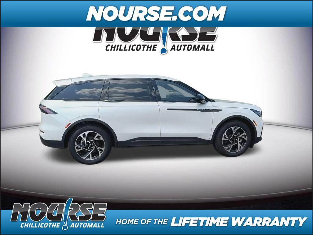 new 2025 Lincoln Nautilus car