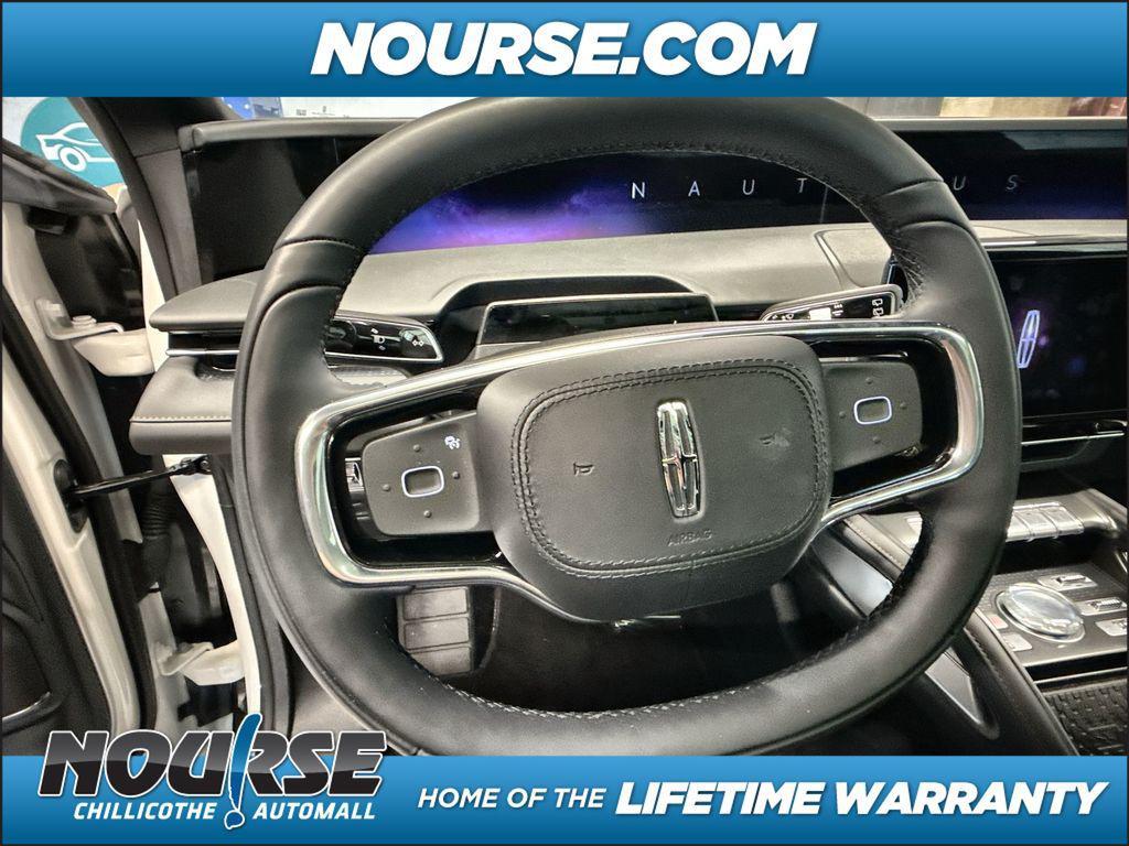 new 2025 Lincoln Nautilus car