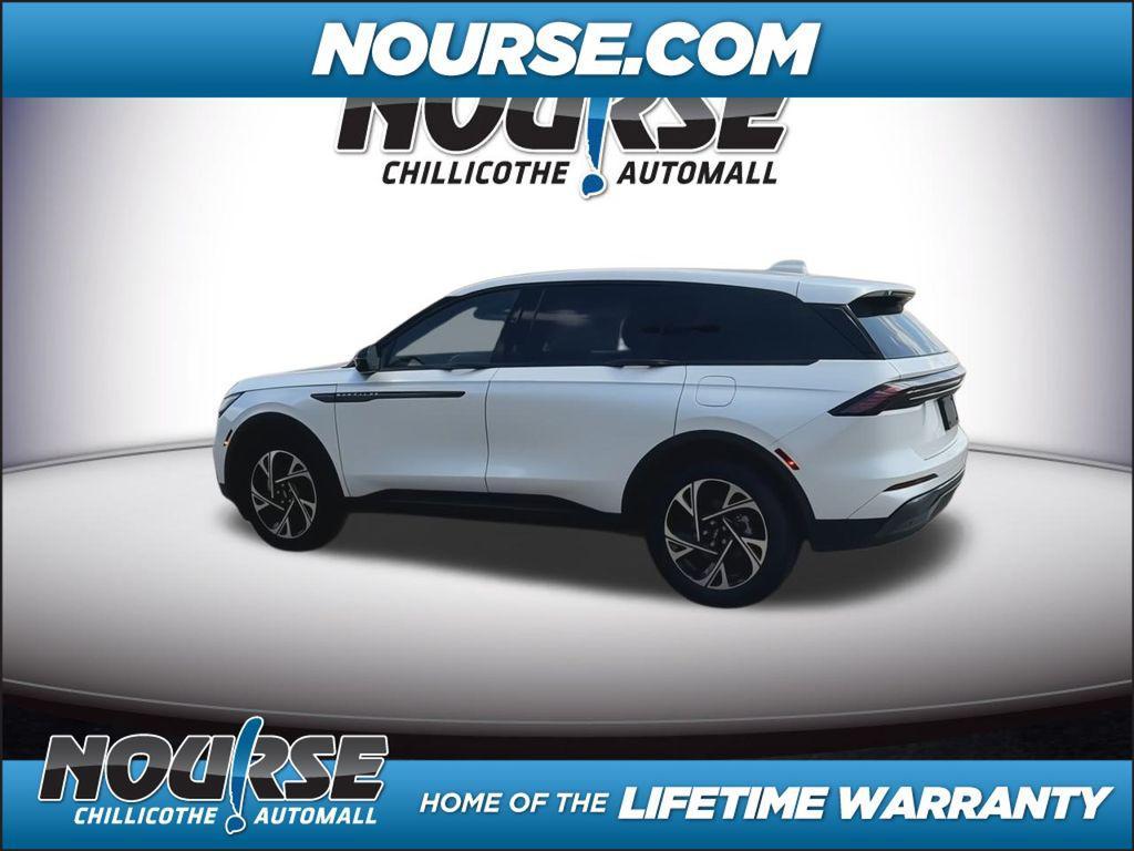 new 2025 Lincoln Nautilus car