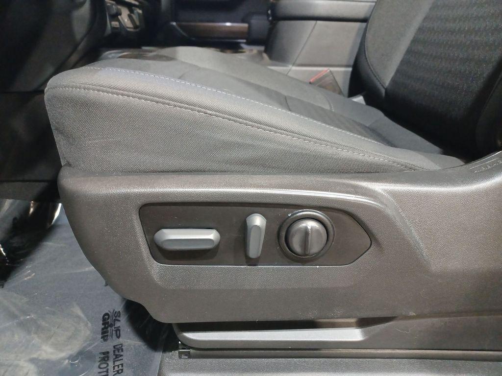 used 2021 Chevrolet Silverado 1500 car, priced at $38,696