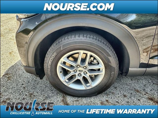 new 2025 Ford Explorer car