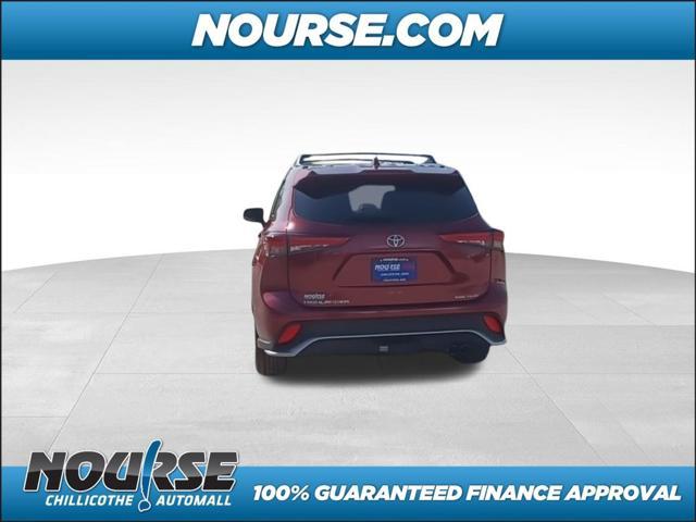 used 2022 Toyota Highlander car, priced at $36,397