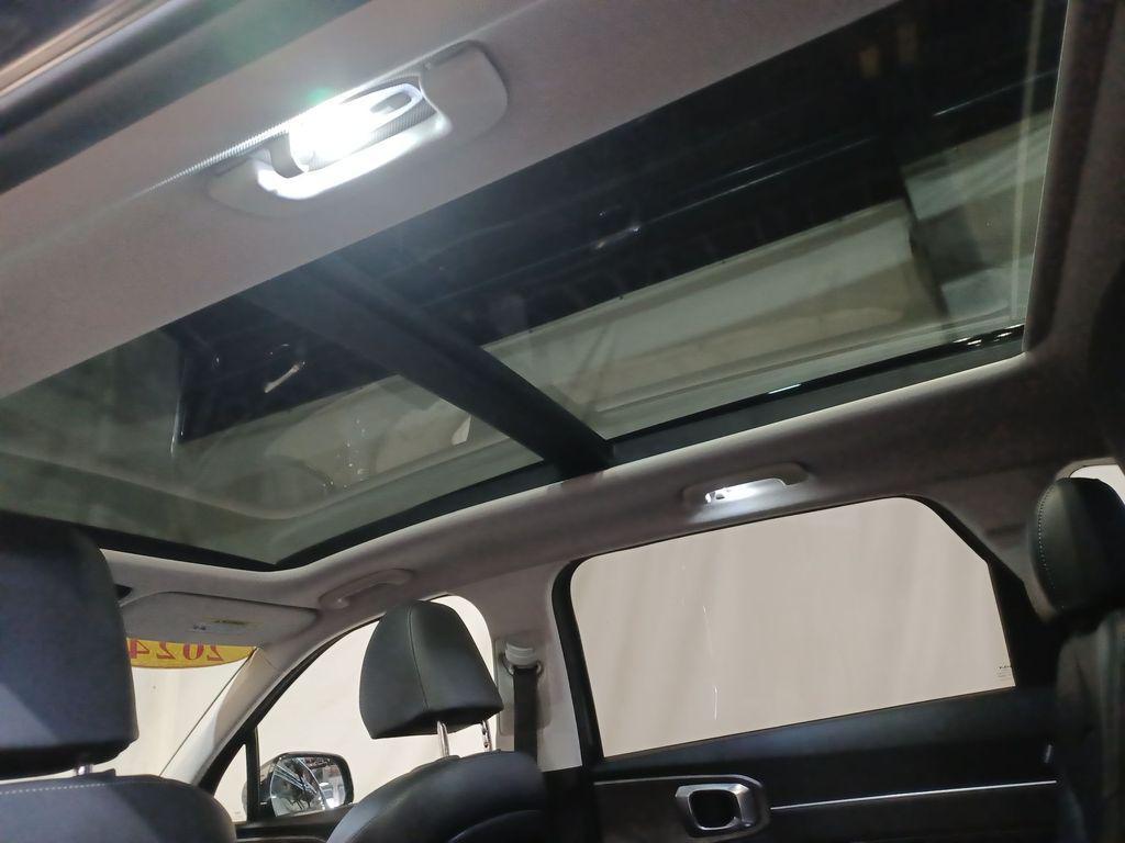 used 2024 Kia Sorento car, priced at $39,962