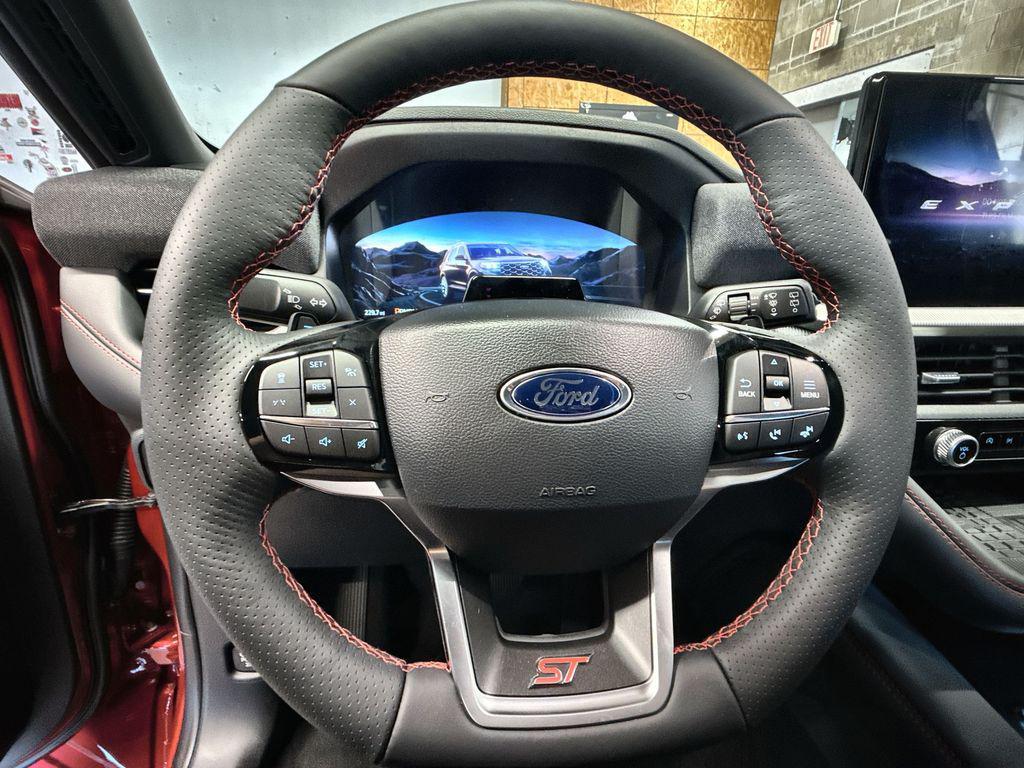 new 2025 Ford Explorer car