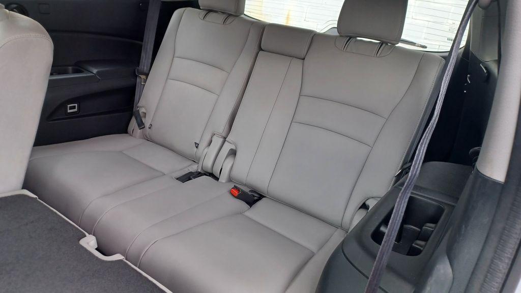 used 2022 Honda Pilot car, priced at $32,583