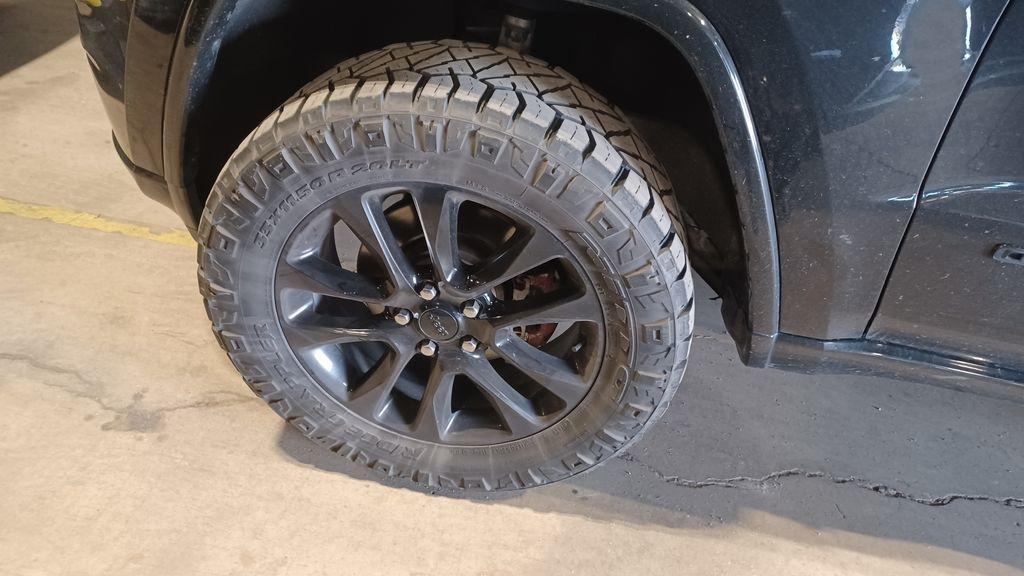 used 2021 Jeep Grand Cherokee car