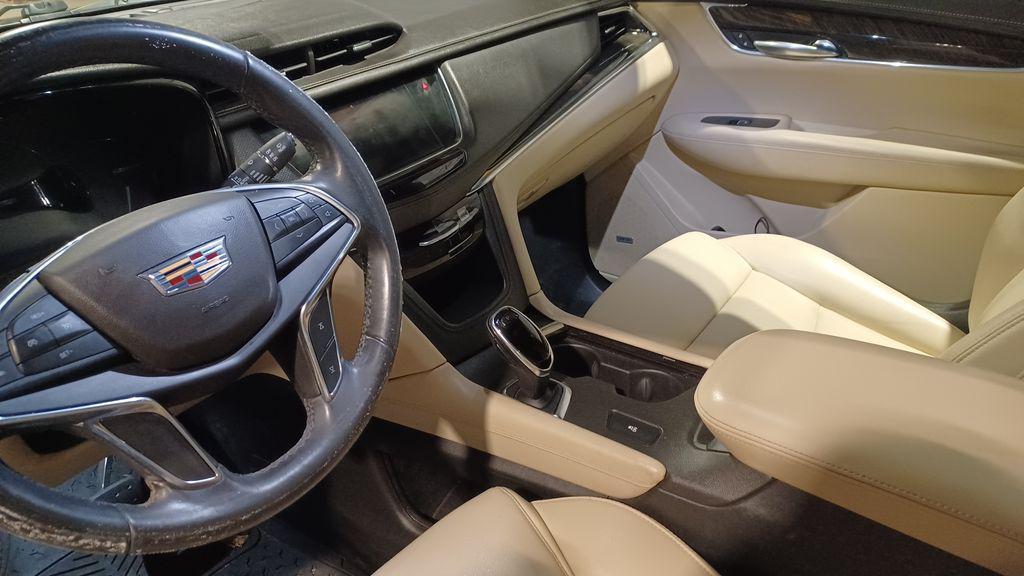 used 2018 Cadillac XT5 car, priced at $14,924