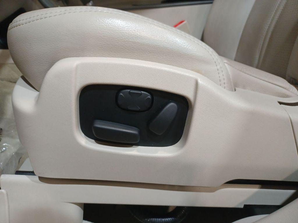 used 2012 Lincoln MKT car, priced at $9,995