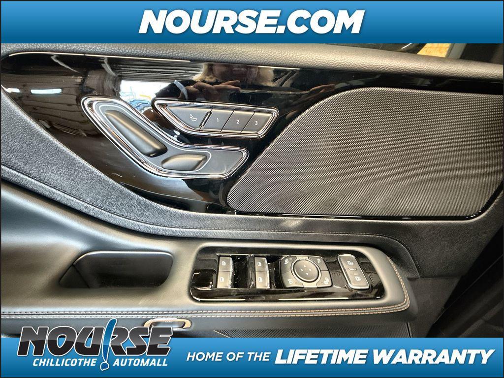 new 2025 Lincoln Aviator car