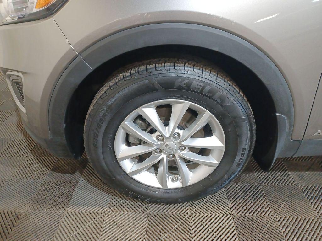 used 2017 Kia Sorento car, priced at $12,195