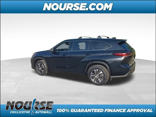 used 2021 Toyota Highlander car, priced at $32,905