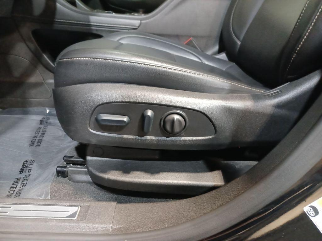 used 2023 GMC Acadia car, priced at $27,954