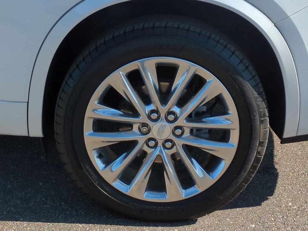 used 2024 Cadillac XT6 car, priced at $41,938