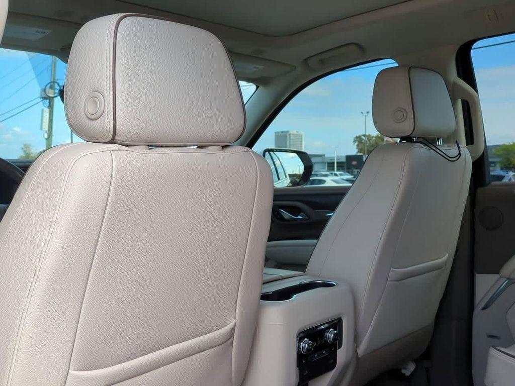 used 2021 GMC Yukon XL car, priced at $40,325