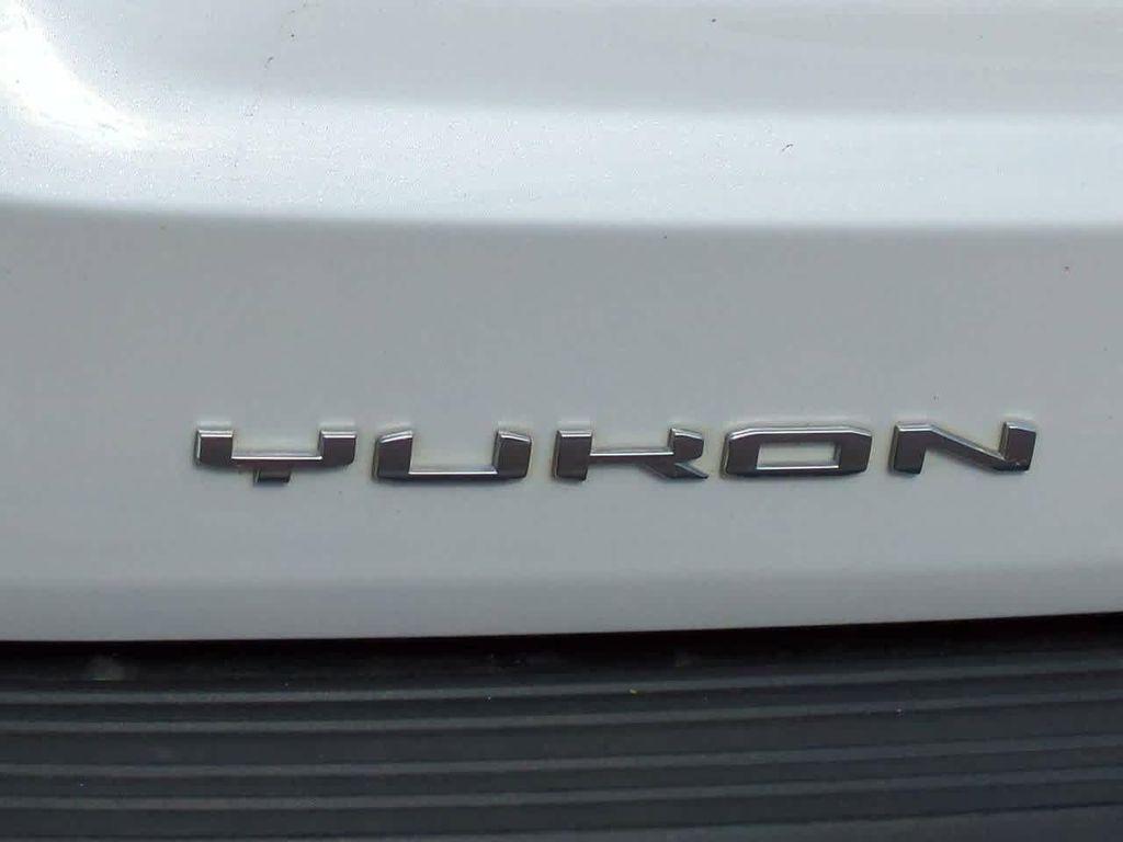 used 2021 GMC Yukon XL car, priced at $40,325