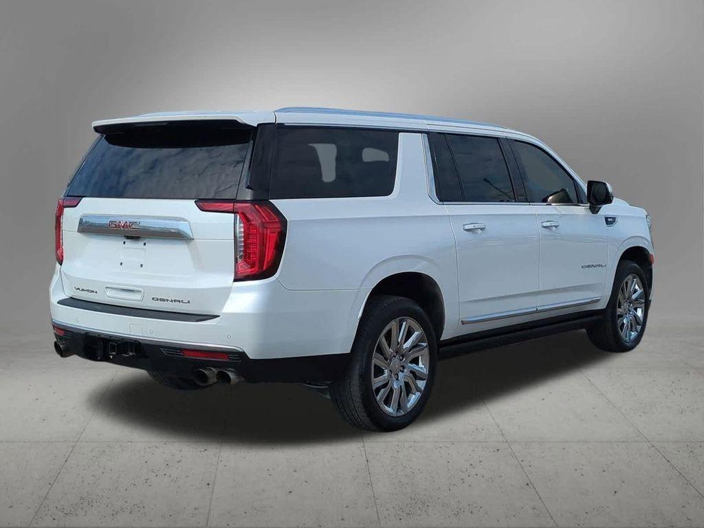 used 2021 GMC Yukon XL car, priced at $40,325