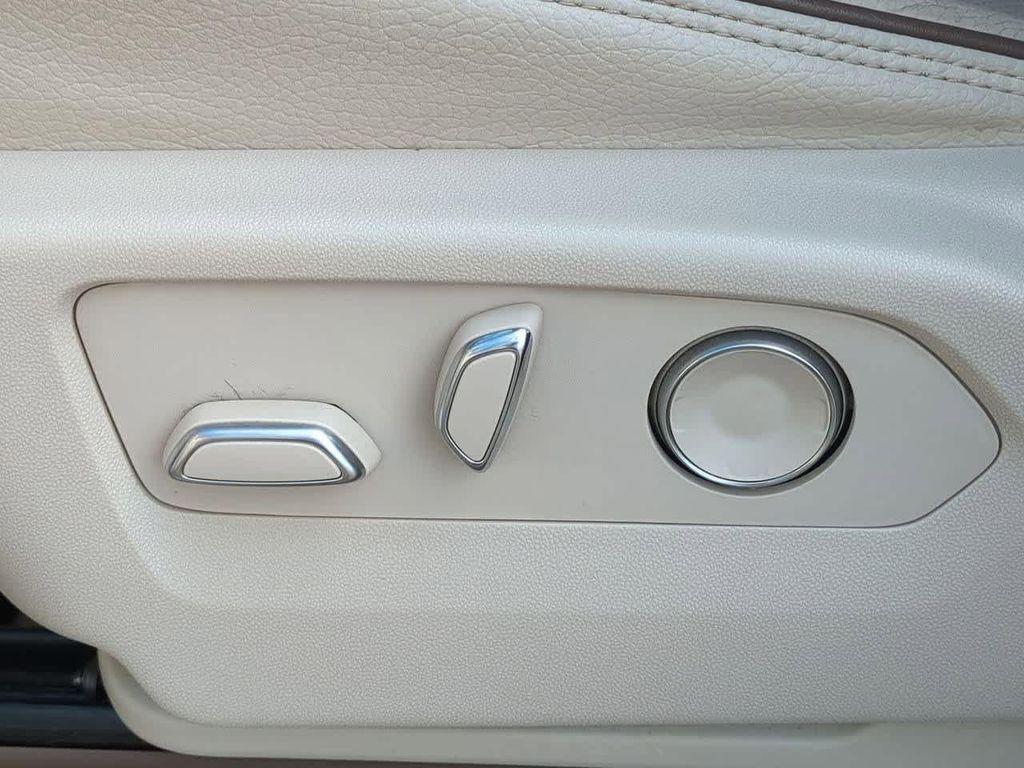 used 2021 GMC Yukon XL car, priced at $40,325