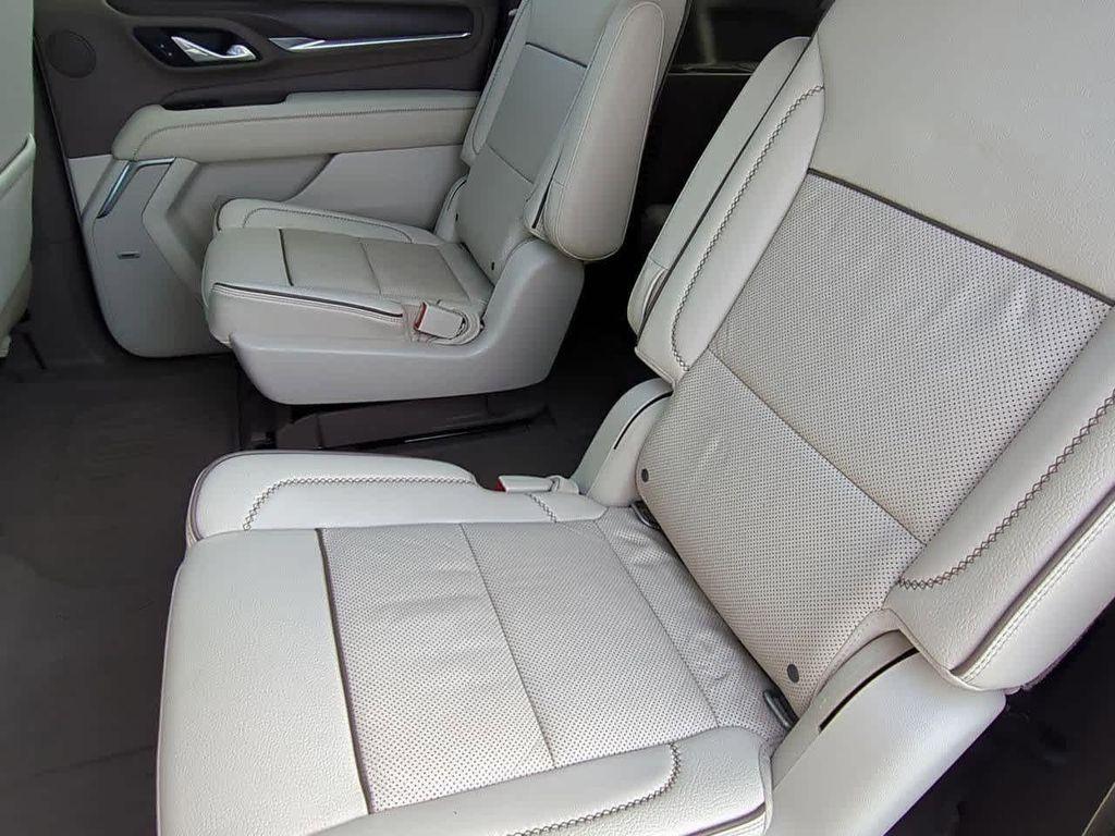 used 2021 GMC Yukon XL car, priced at $40,325