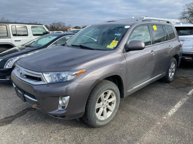 used 2013 Toyota Highlander Hybrid car, priced at $17,008