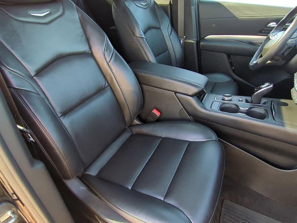 used 2023 Cadillac XT4 car, priced at $29,270