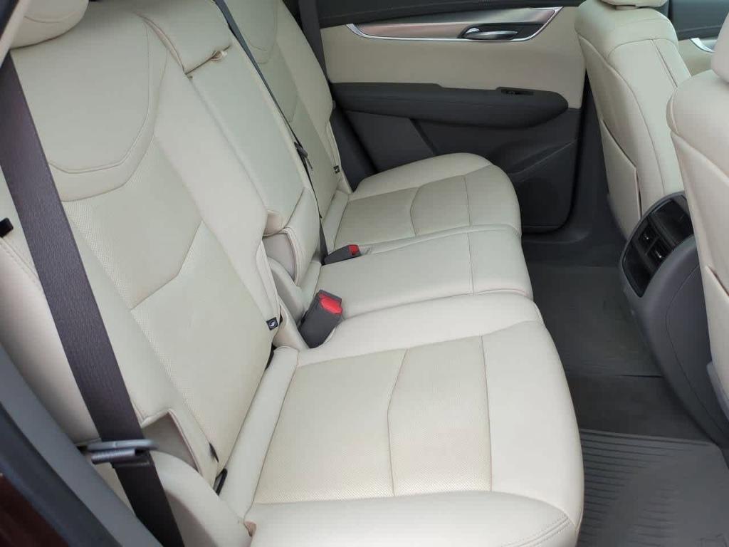 used 2018 Cadillac XT5 car, priced at $20,263