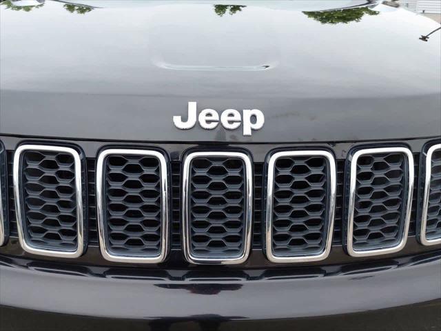 used 2017 Jeep Grand Cherokee car, priced at $21,134
