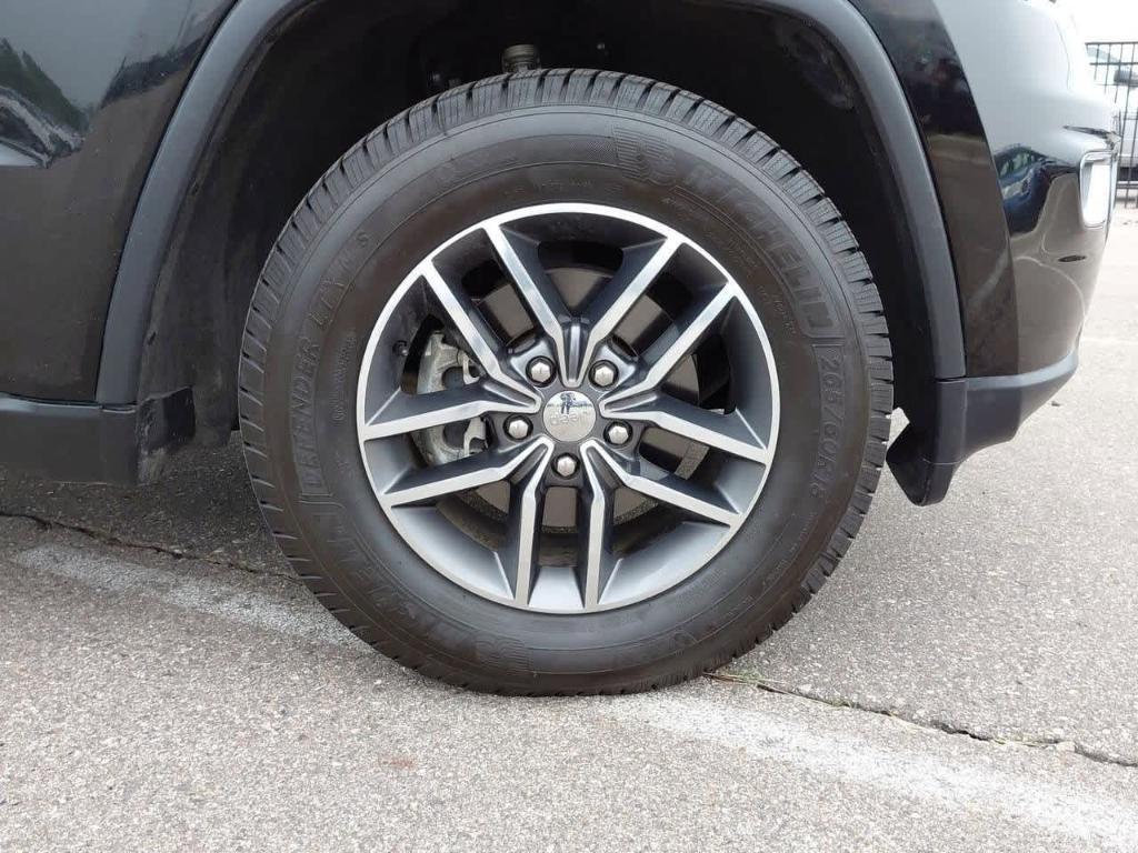 used 2017 Jeep Grand Cherokee car, priced at $22,558