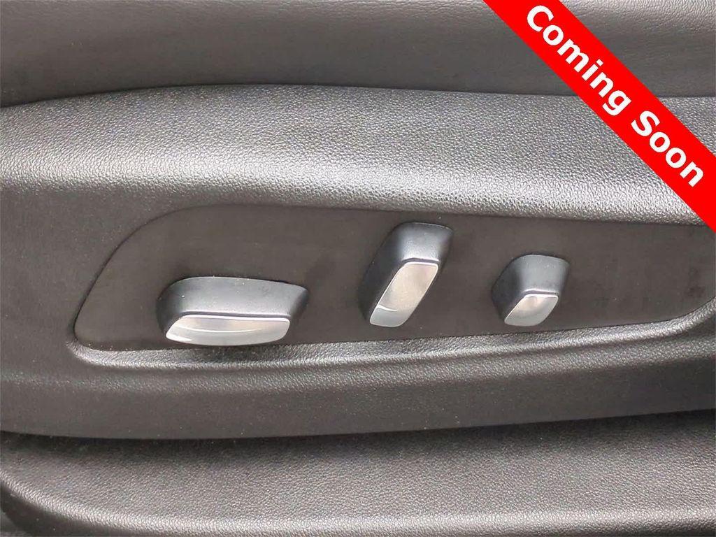 used 2023 Cadillac XT5 car, priced at $36,594