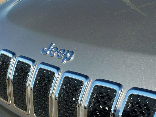 used 2019 Jeep Cherokee car, priced at $20,615