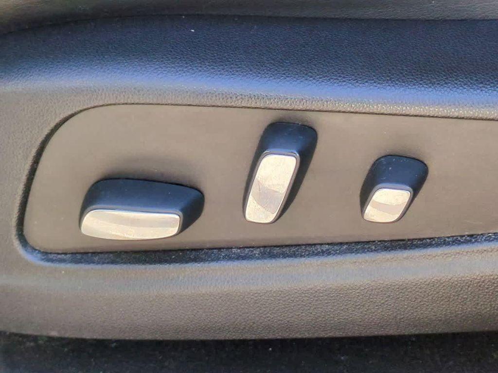 used 2018 Cadillac XT5 car, priced at $16,323