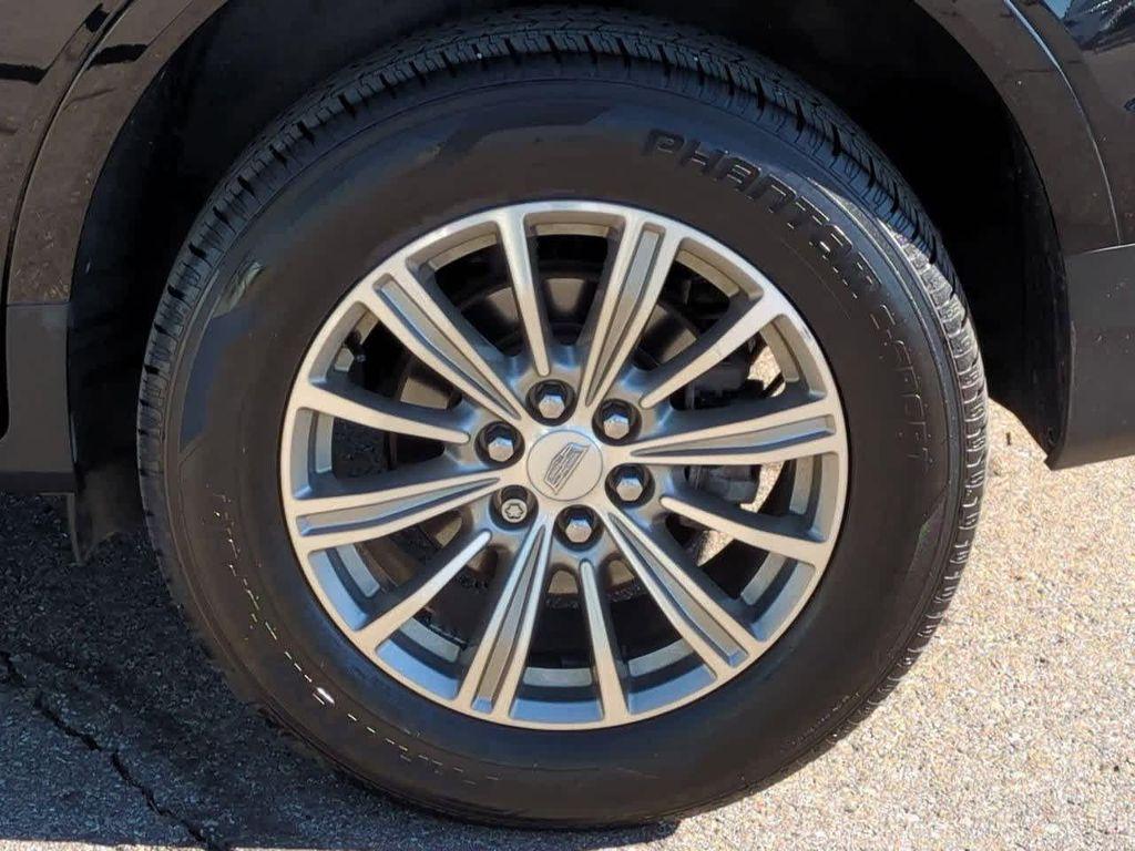 used 2018 Cadillac XT5 car, priced at $16,323