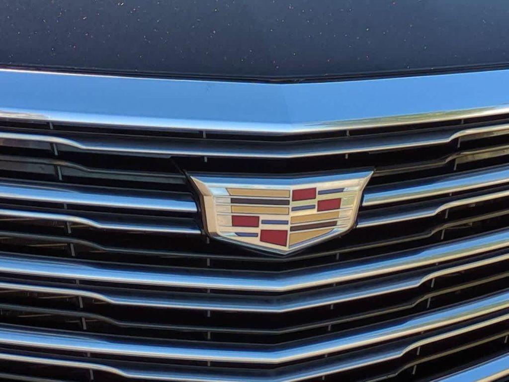 used 2018 Cadillac XT5 car, priced at $16,323