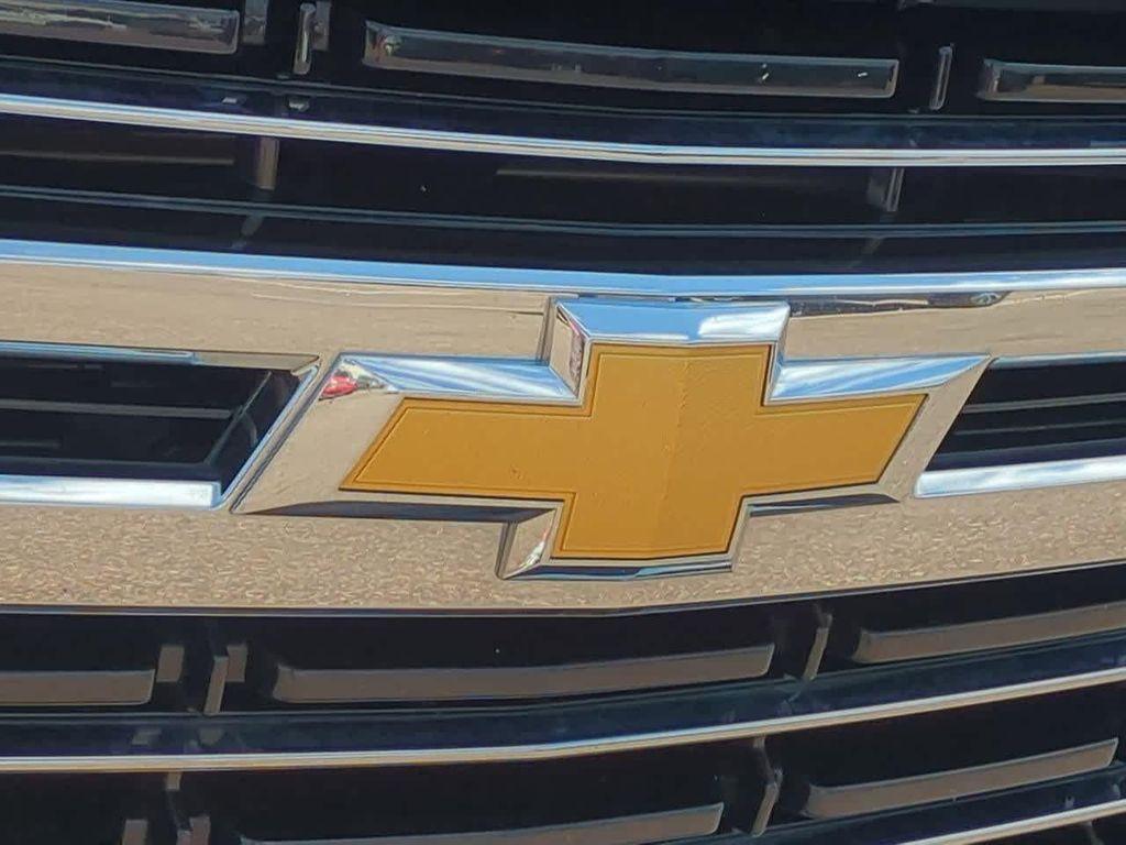 used 2022 Chevrolet Suburban car, priced at $43,702