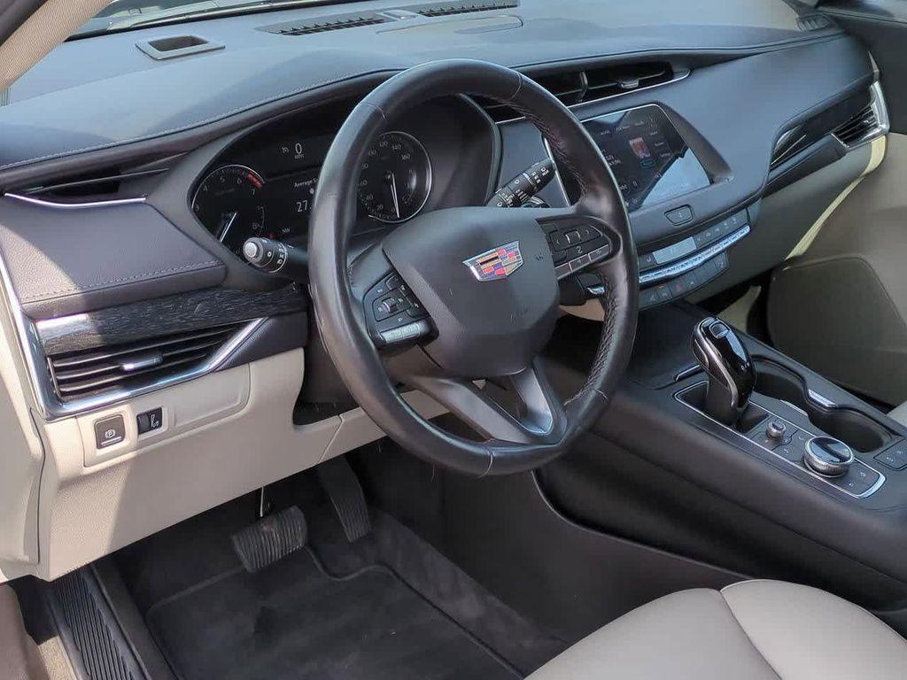 used 2022 Cadillac XT4 car, priced at $27,816