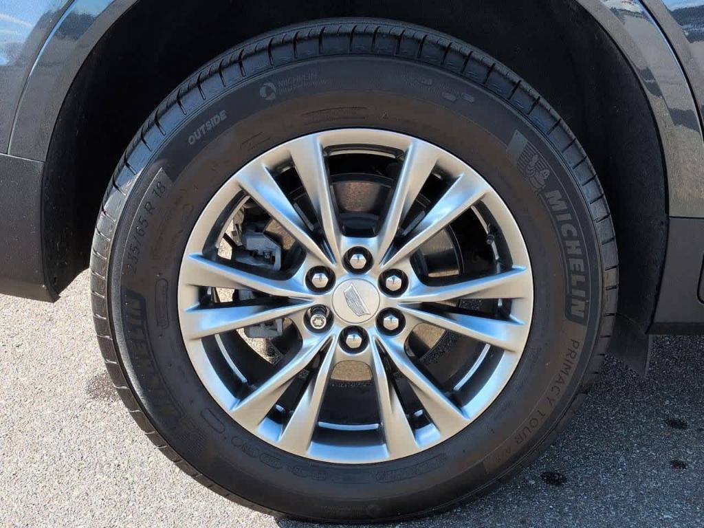used 2023 Cadillac XT5 car, priced at $31,929