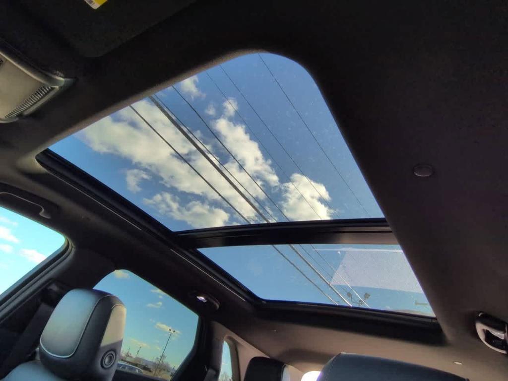 used 2023 Cadillac XT5 car, priced at $31,929