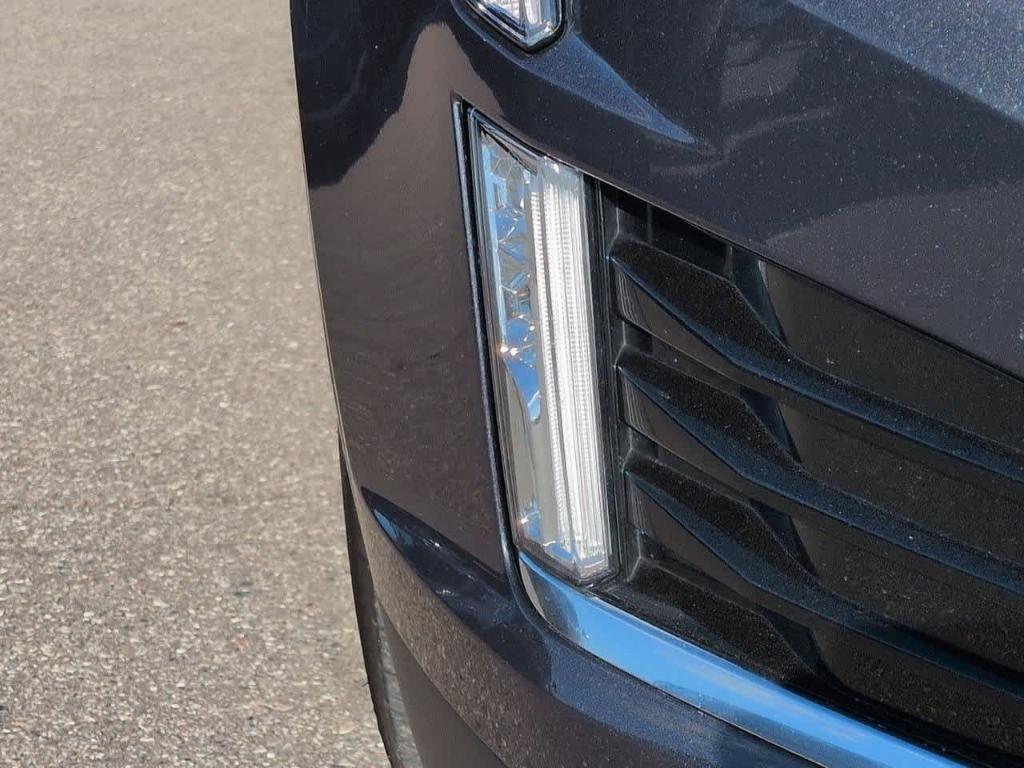 used 2023 Cadillac XT5 car, priced at $31,929