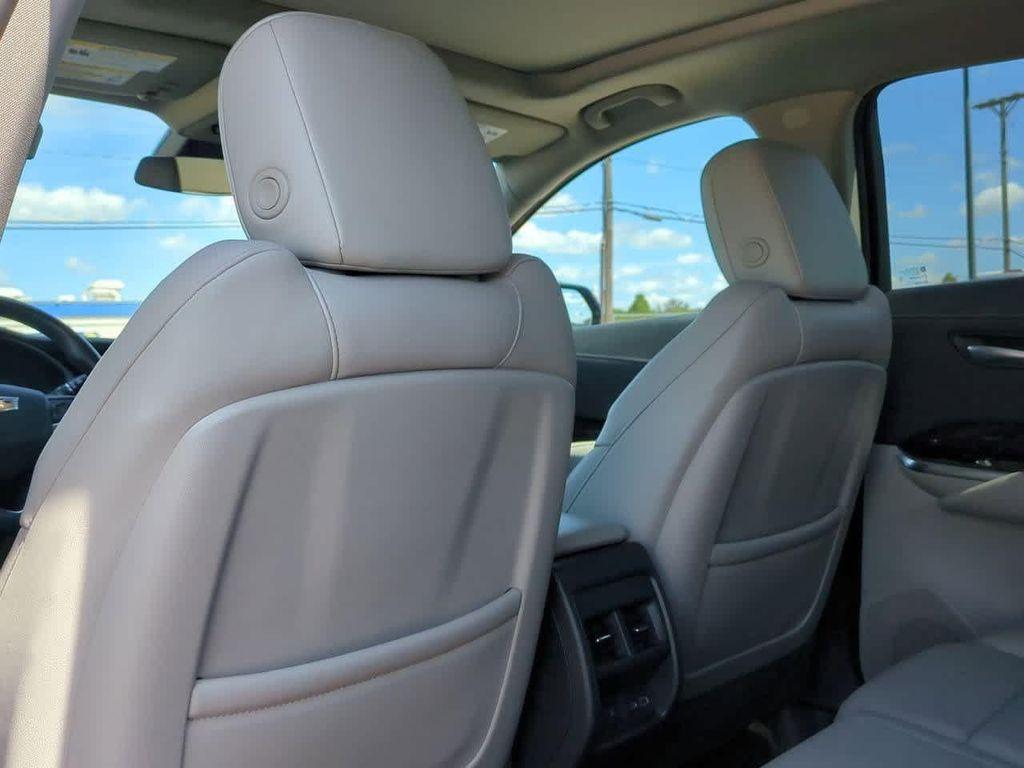 used 2023 Cadillac XT4 car, priced at $29,986