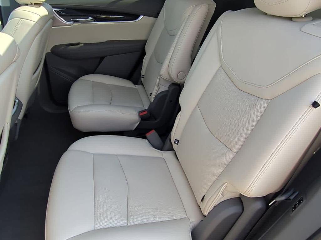 used 2023 Cadillac XT6 car, priced at $32,664