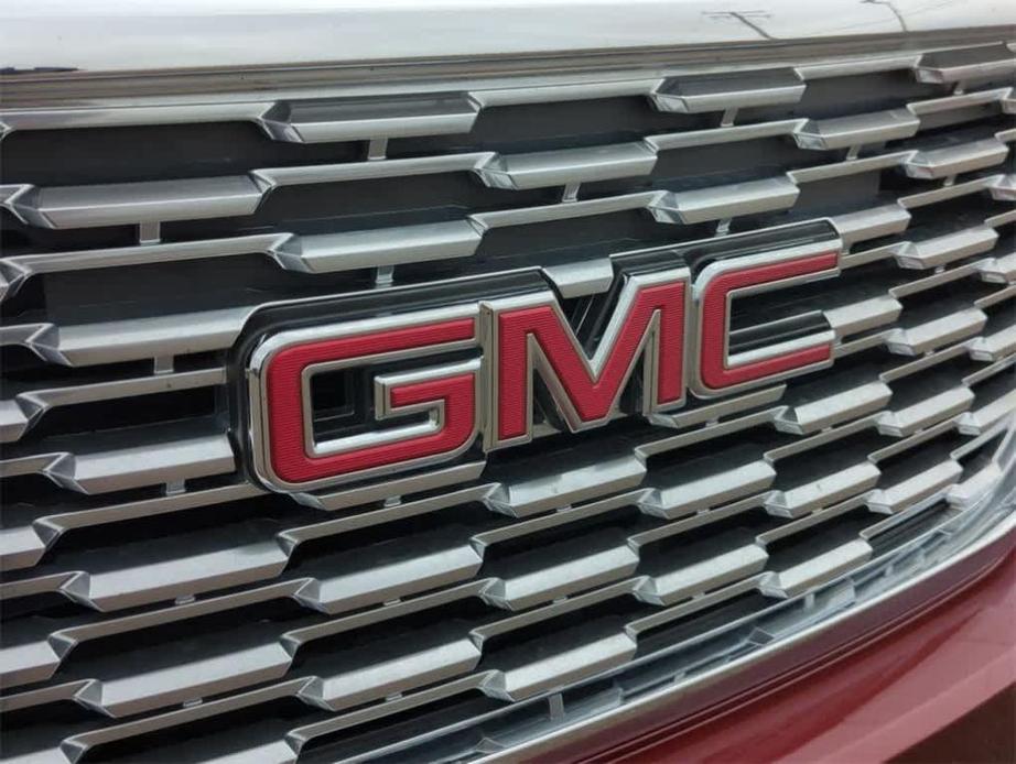 used 2020 GMC Yukon XL car, priced at $43,397