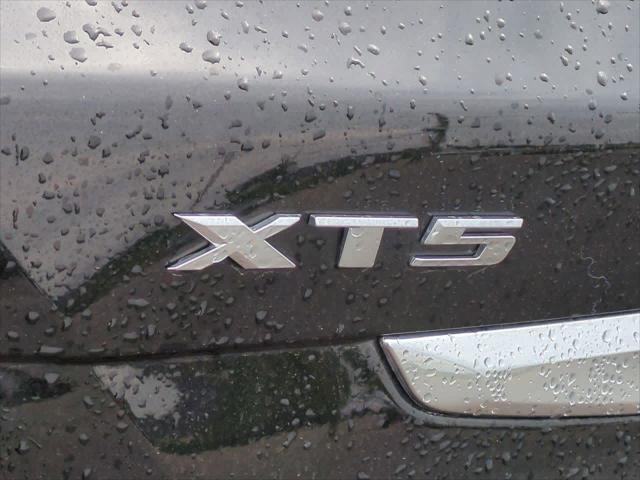 used 2024 Cadillac XT5 car, priced at $36,648