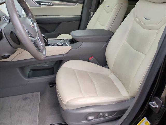 used 2022 Cadillac XT5 car, priced at $30,830