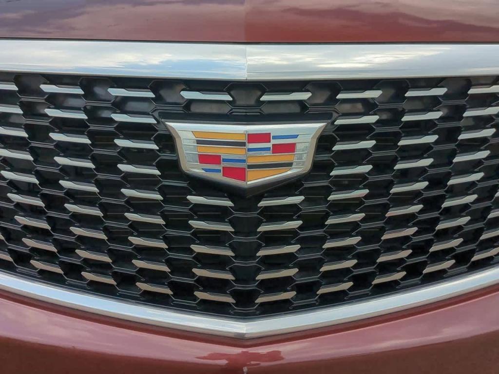 used 2023 Cadillac XT5 car, priced at $30,994