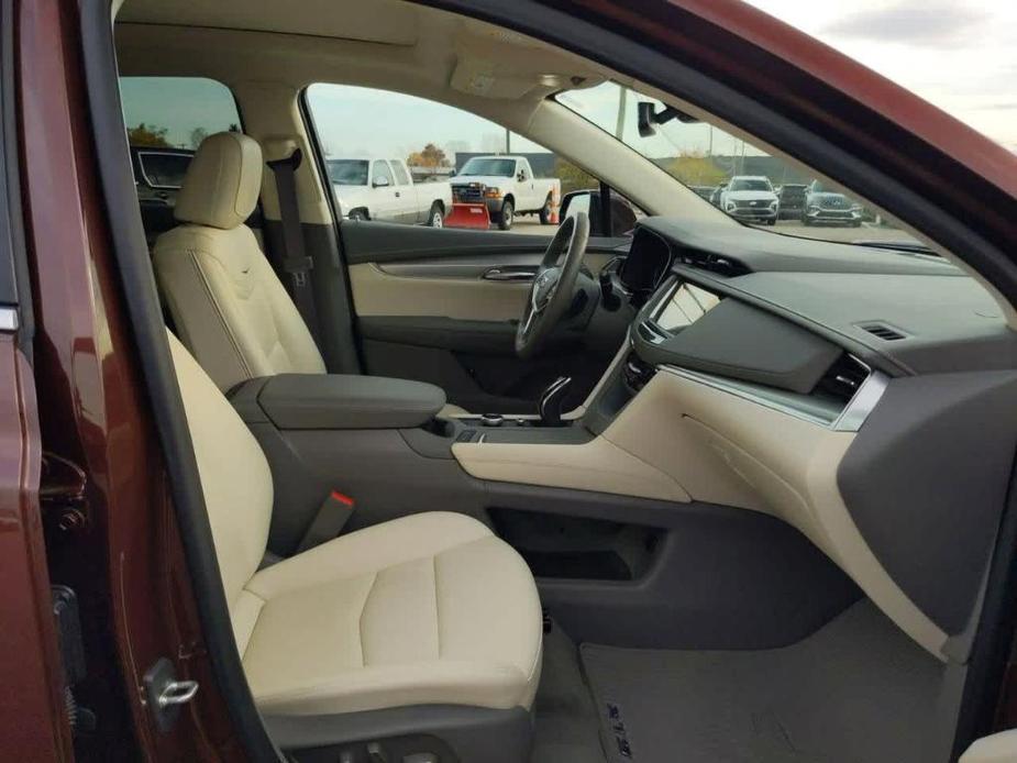 used 2022 Cadillac XT5 car, priced at $31,270