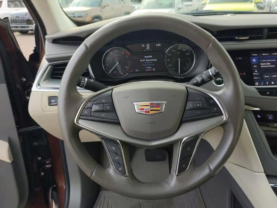 used 2022 Cadillac XT5 car, priced at $31,270