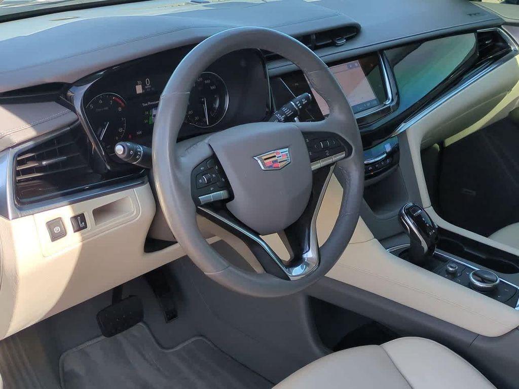 used 2023 Cadillac XT6 car, priced at $35,187
