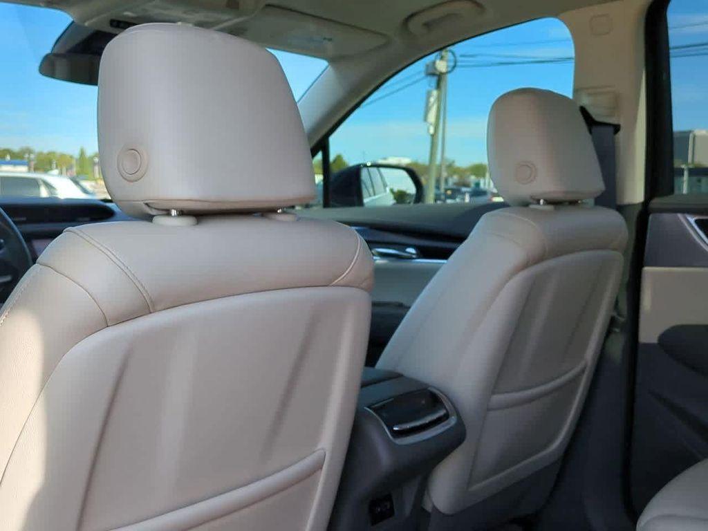 used 2023 Cadillac XT6 car, priced at $35,187