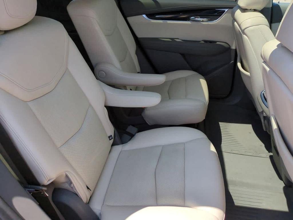 used 2021 Cadillac XT6 car, priced at $28,801