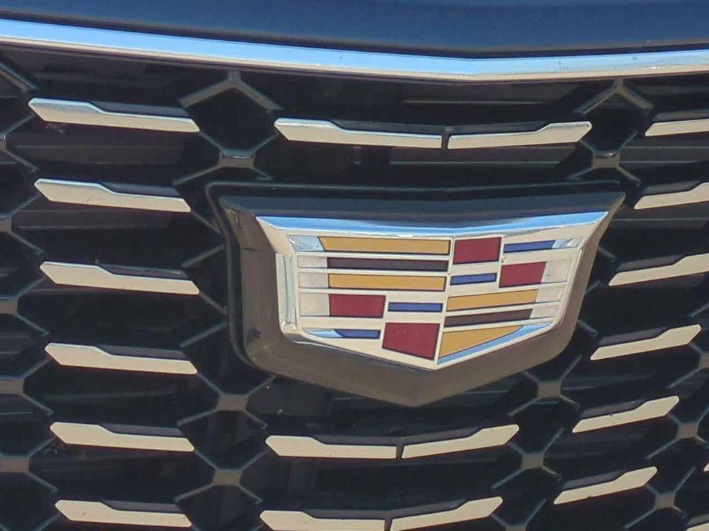 used 2022 Cadillac XT4 car, priced at $25,224