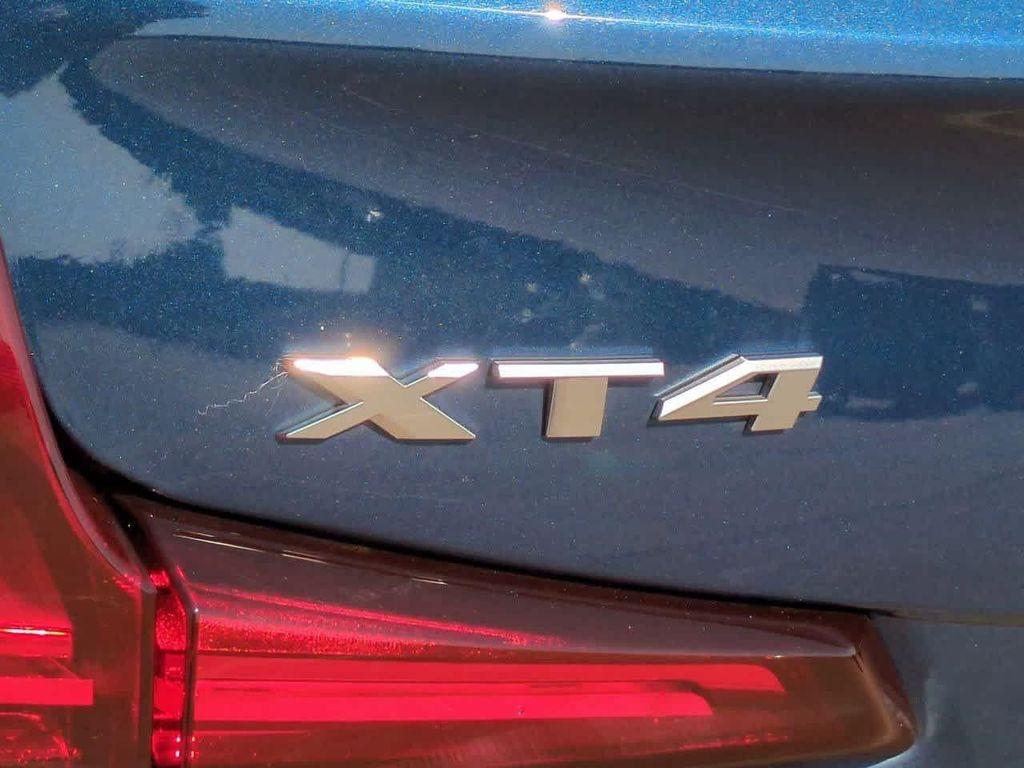 used 2022 Cadillac XT4 car, priced at $25,224